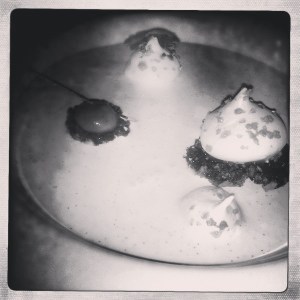 hotel-la-villa-calvi-table-de-bastien-ile-flottante