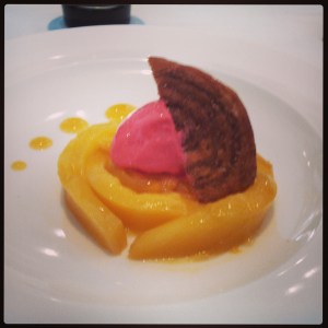 Bistrot-gourmand-nice-mangue-rotie-sorbet-framboise